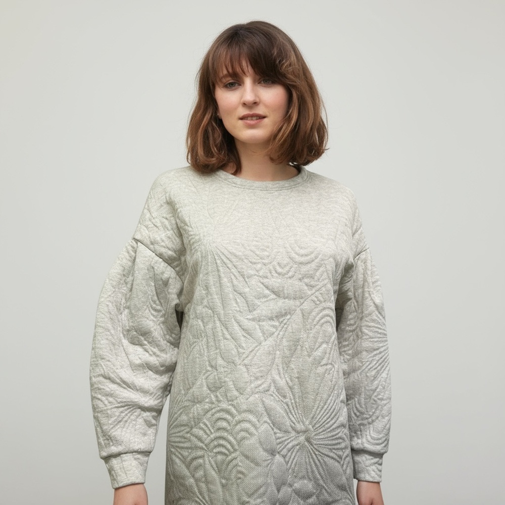 Elegant Gray Quilted Women's Top